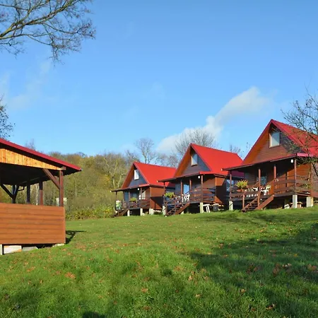 Wooden House In By Wicko Сasa de vacaciones