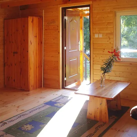 Сasa de vacaciones Wooden House In By Wicko