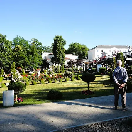 Wooden House In By Wicko Сasa de vacaciones *